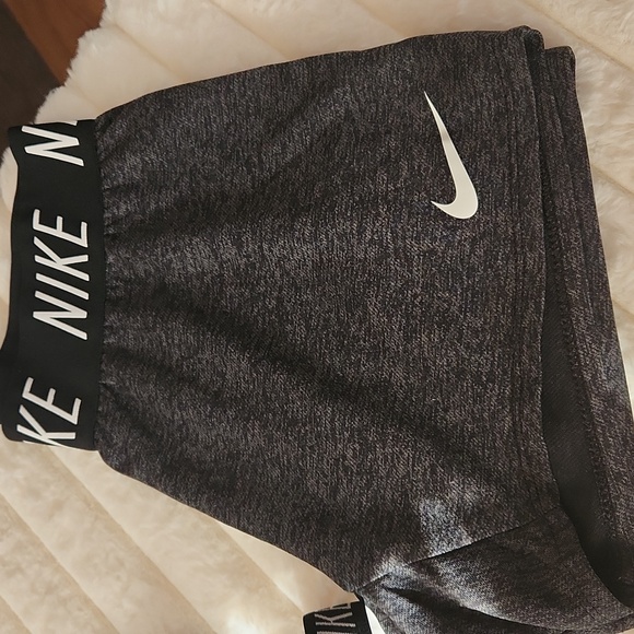 2pc Set Nike - Picture 2 of 3